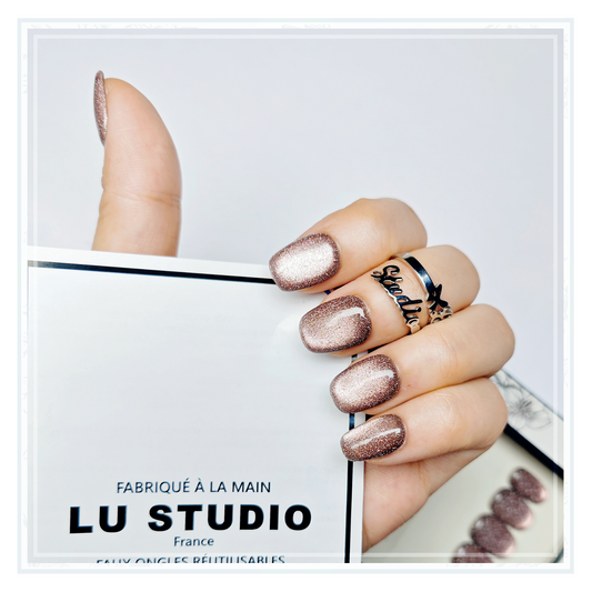 CAT09 - Eclat dans la nuit | Faux-ongles réutilisables - Press on nails