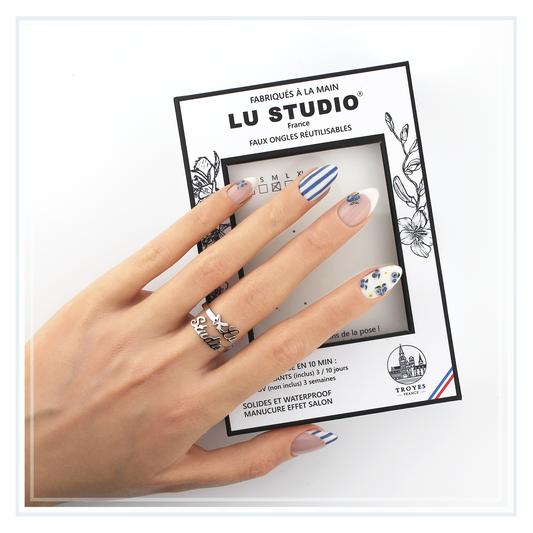 F130 - Blue Stripe | Faux-ongles réutilisables - Press on nails