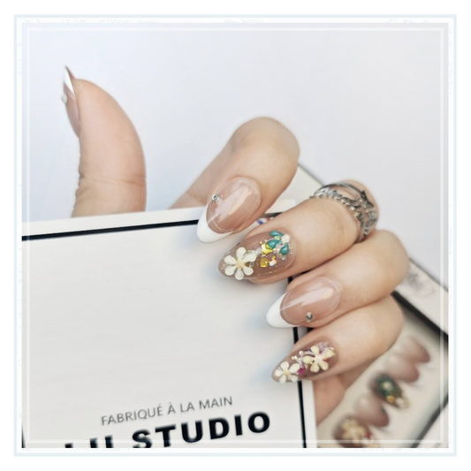 F30 - French Flower | Faux-ongles réutilisables - Press on nails