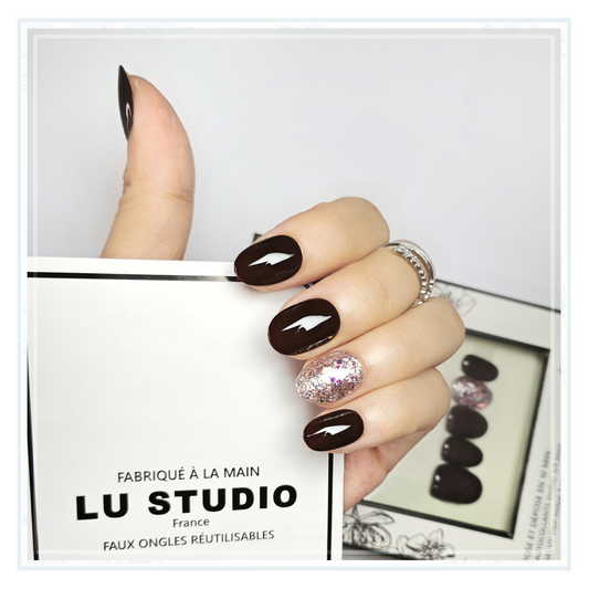 LT28 - Cerise Noire Pailletée | Faux-ongles réutilisables - Press on nails