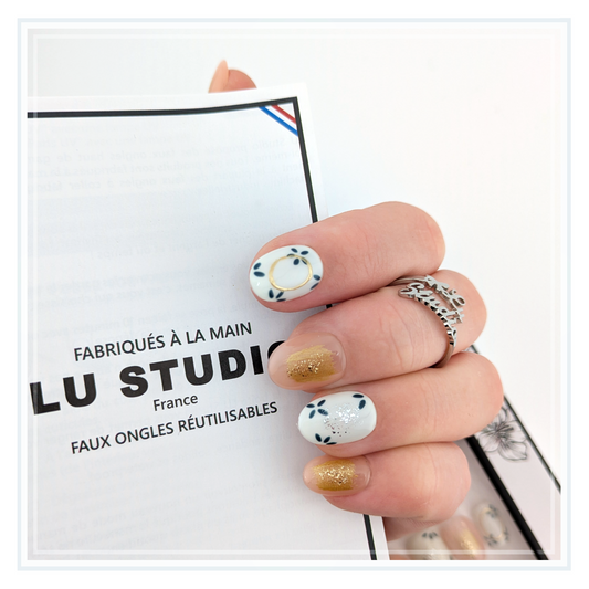 M137 - Douceur de bleu et blanc | Faux-ongles réutilisables - Press on nails
