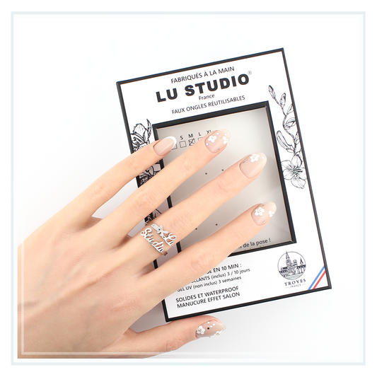 M195 - Murmure Floral | Faux-ongles réutilisables - Press on nails