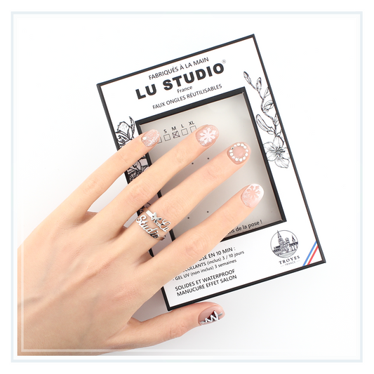 M86 - Noël givré | Faux-ongles réutilisables - Press on nails