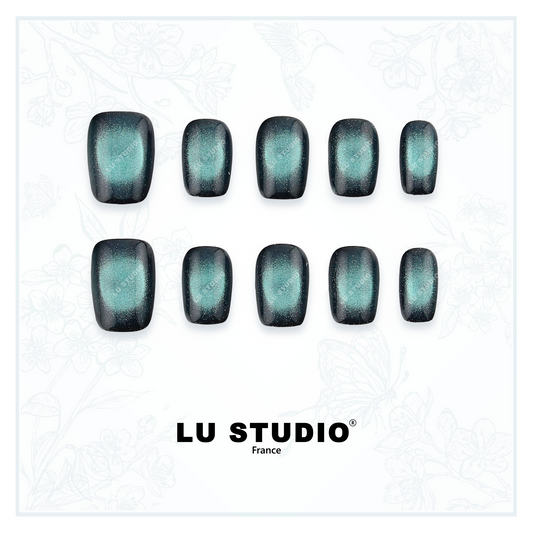 C67 - Galaxie d'Emeraude  |  Faux-ongles réutilisables - Press on nails