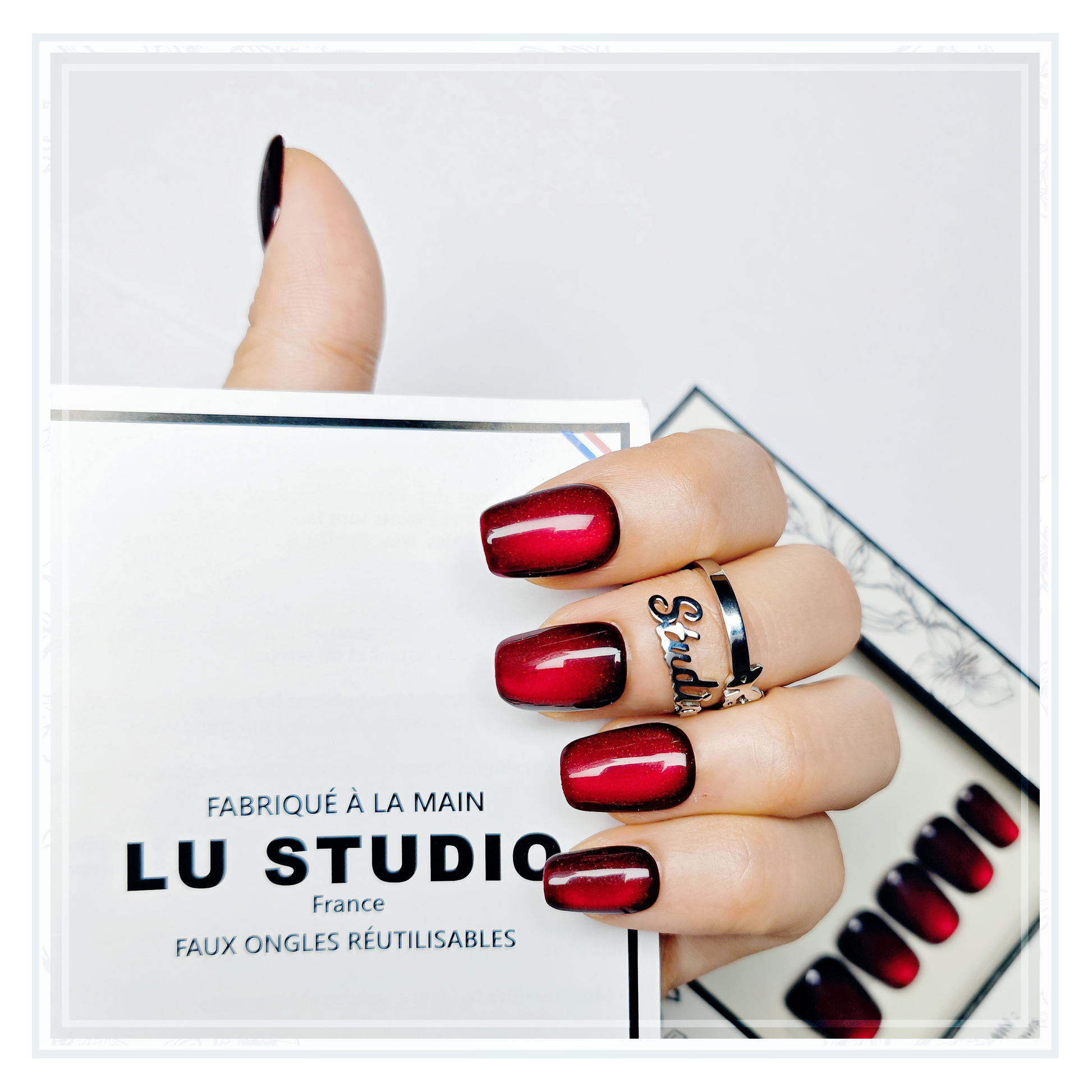 CAT05 - Rouge intense  |  Faux-ongles réutilisables - Press on nails