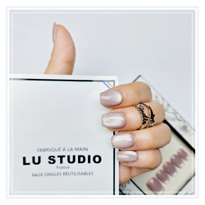 CAT08 - Féerie de rose et d'argent  |  Faux-ongles réutilisables - Press on nails