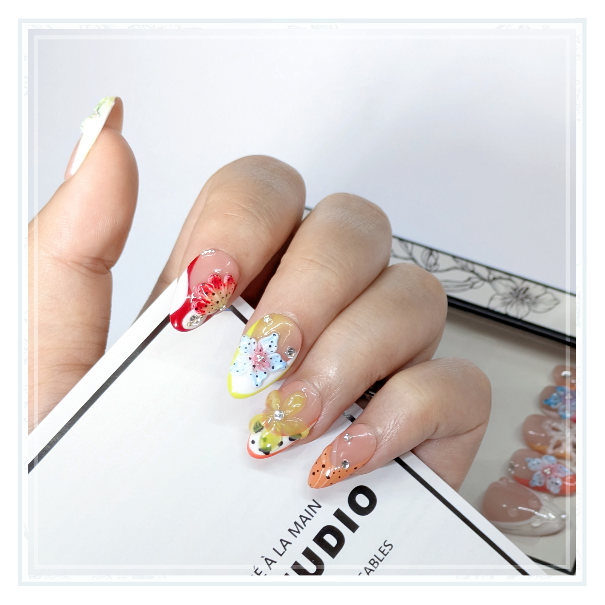 Eclats de printemps  |  Faux-ongles réutilisables - Press on nails