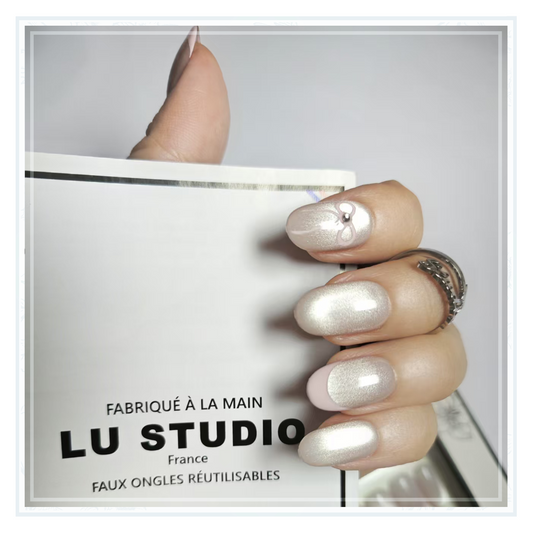 F09 - French Lolita  |  Faux-ongles réutilisables - Press on nails
