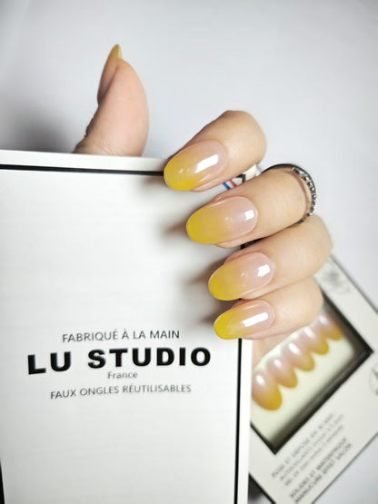 Uni et sa pointe de jaune