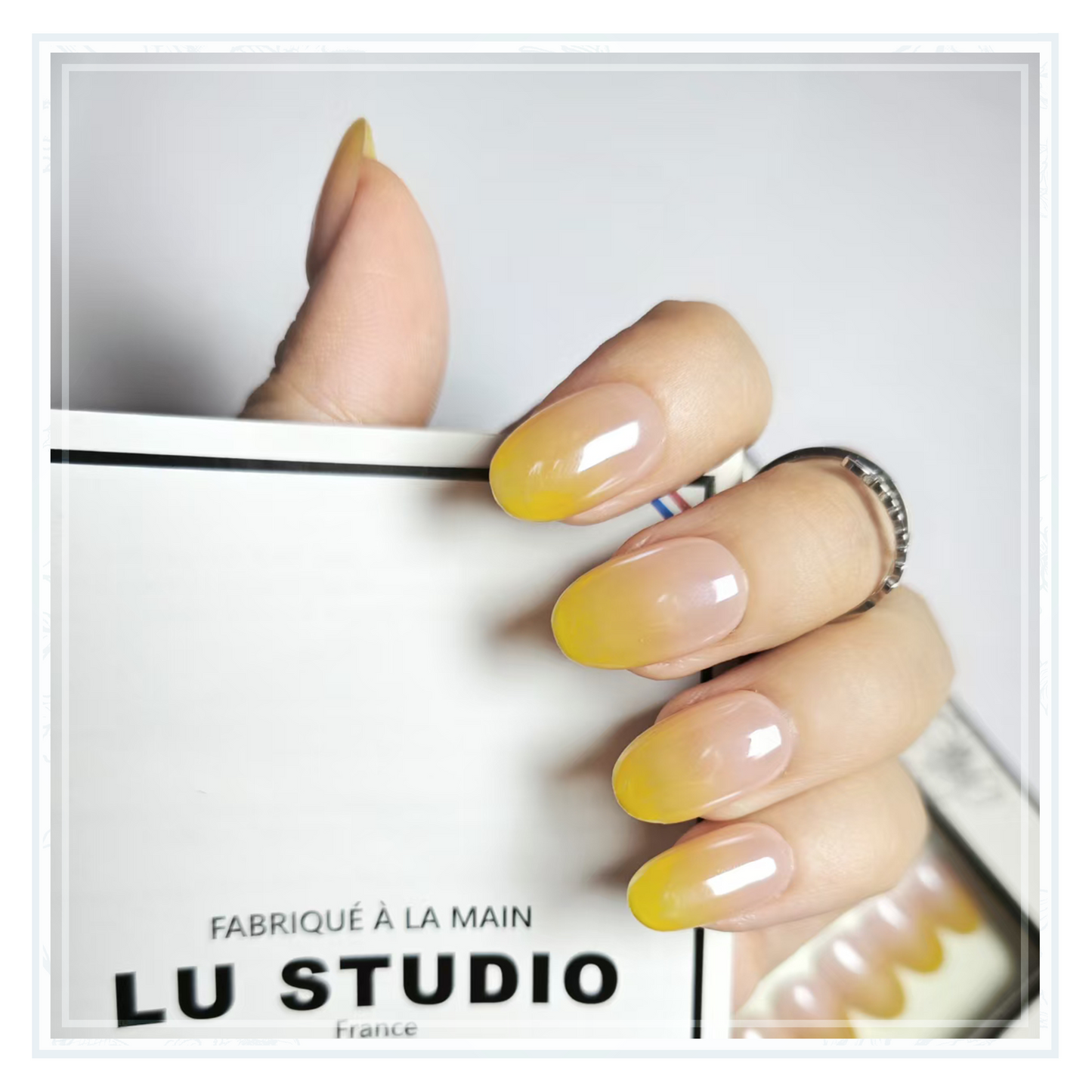 F14 - Uni et sa pointe de jaune  |  Faux-ongles réutilisables - Press on nails