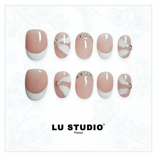F20 - French drappé de blanc et diam  |  Faux-ongles réutilisables - Press on nailsants