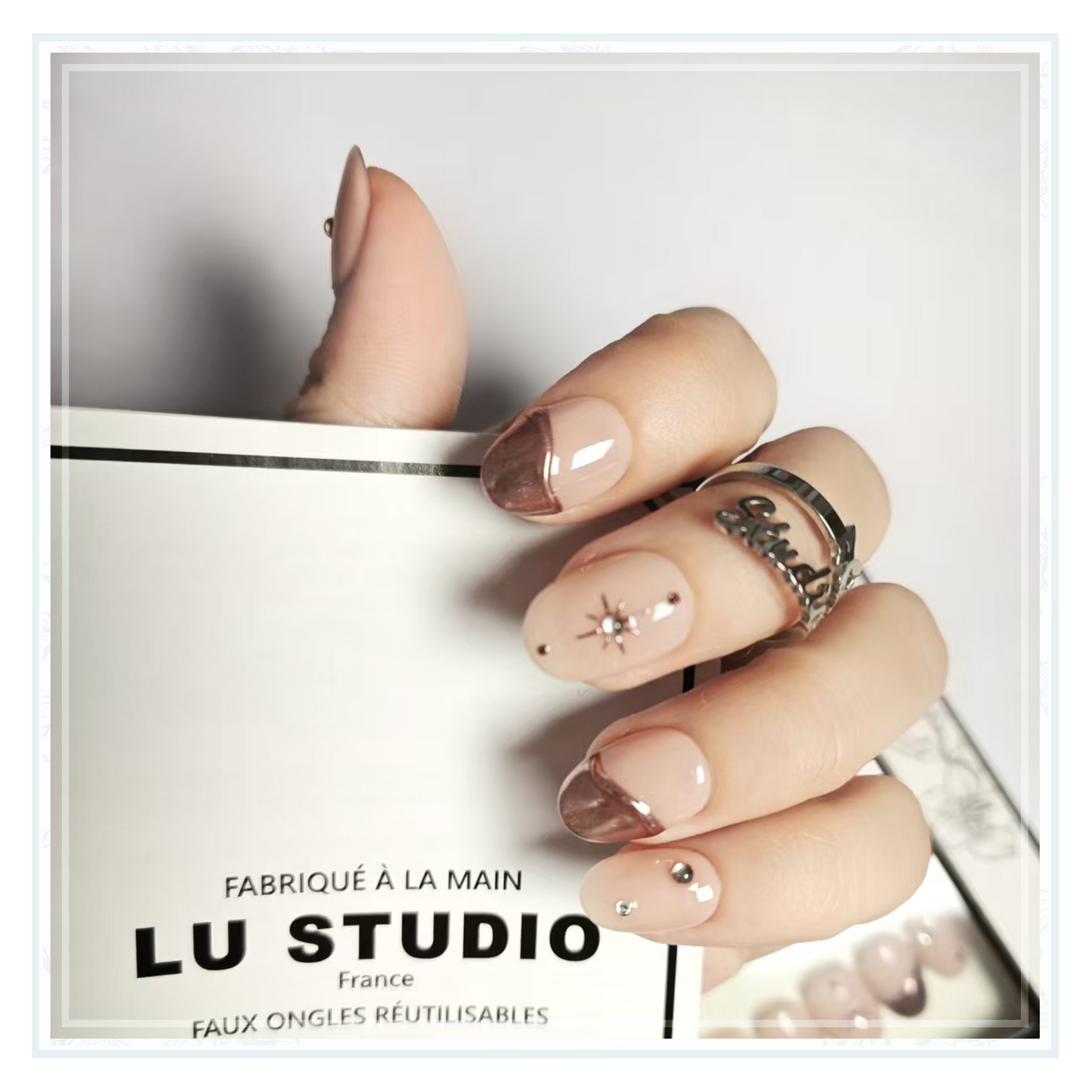 F48 - Pluie d'étoiles  |  Faux-ongles réutilisables - Press on nails