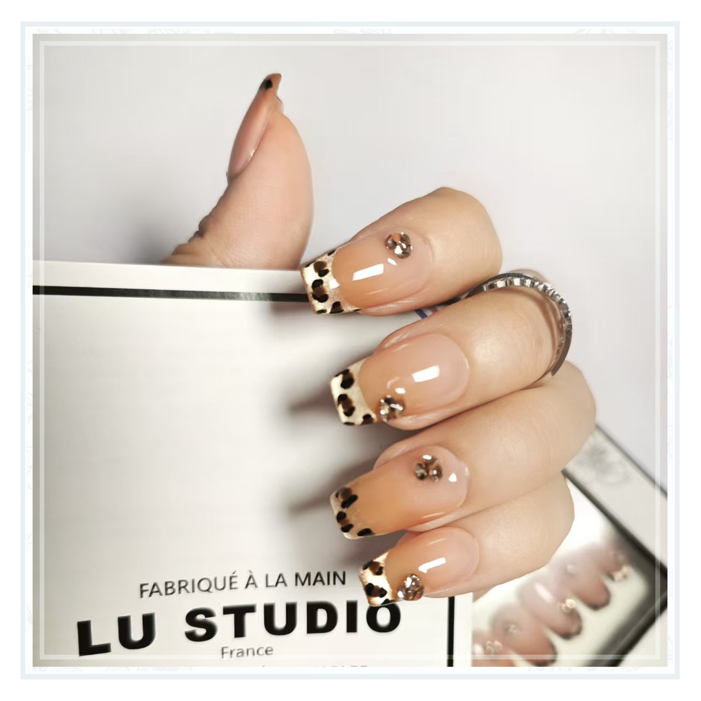 F65-Leopard  |  Faux-ongles réutilisables - Press on nails