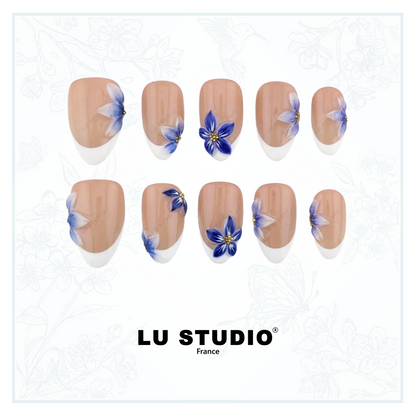 F96 - Jolies fleurs bleues   |  Faux-ongles réutilisables - Press on nails
