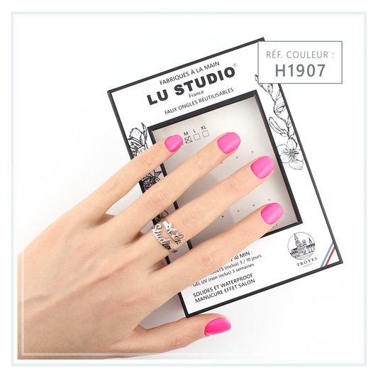 H19 07  |  Faux-ongles réutilisables - Press on nails
