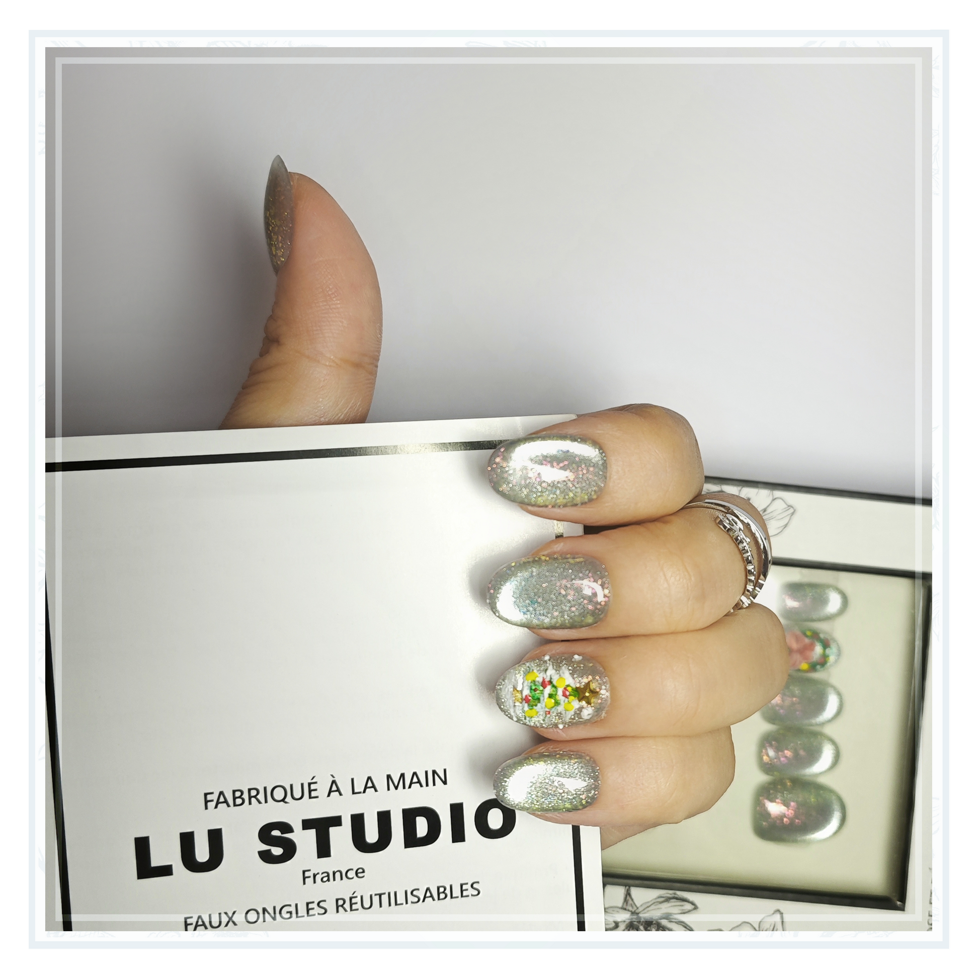 LT13 - Sapin Scintillant  |  Faux-ongles réutilisables - Press on nails