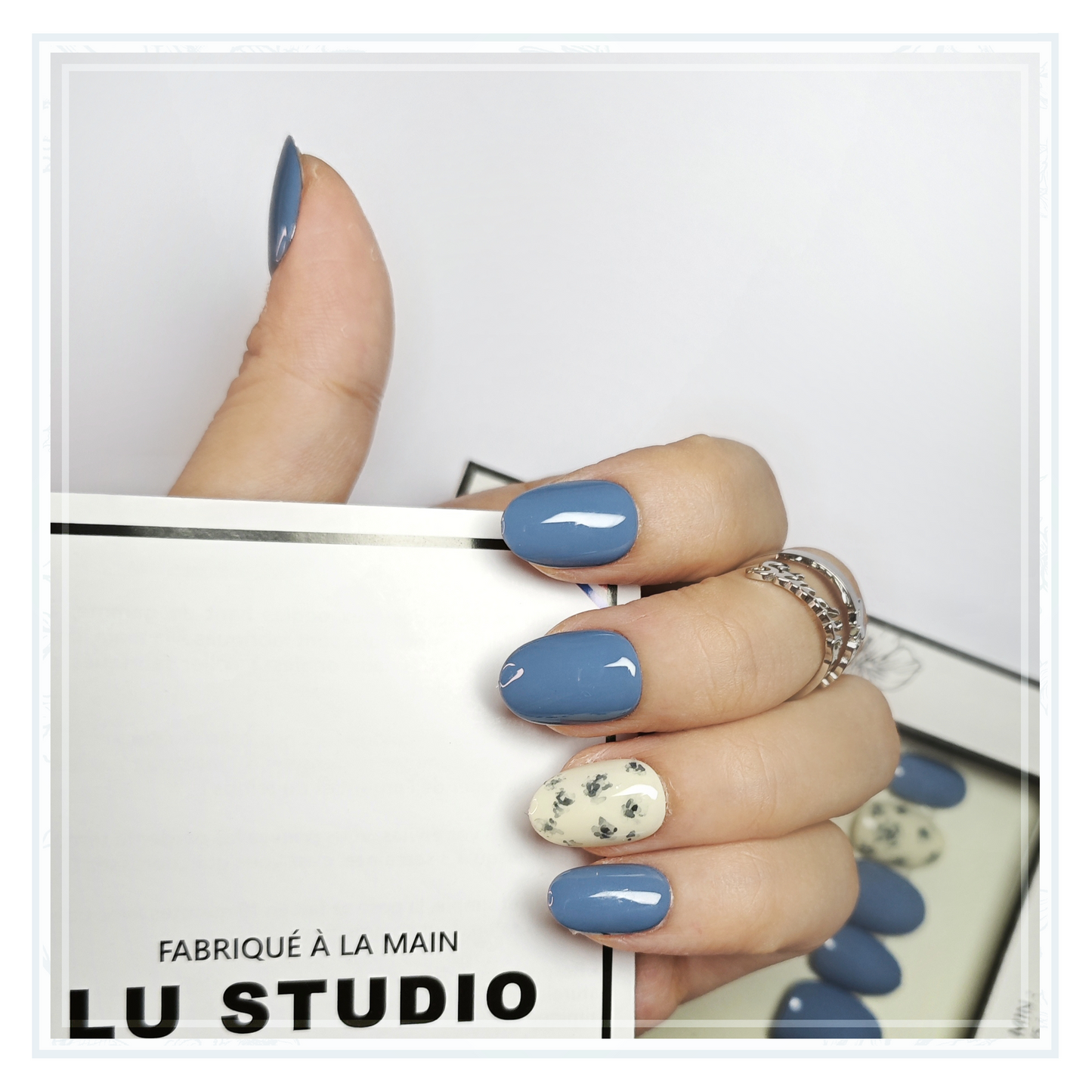 LT24 - Toile de Jouy  |  Faux-ongles réutilisables - Press on nails