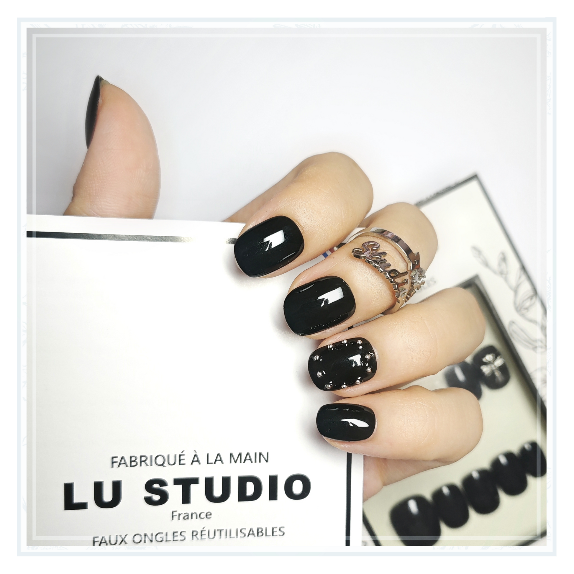 LT26 - Gothic Chic  |  Faux-ongles réutilisables - Press on nails