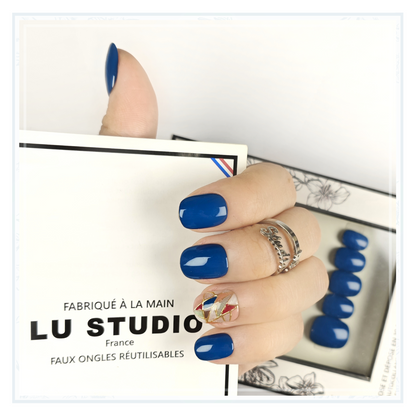 LT44 - Vitrail de Troyes - Bleu intense  |  Faux-ongles réutilisables - Press on nails