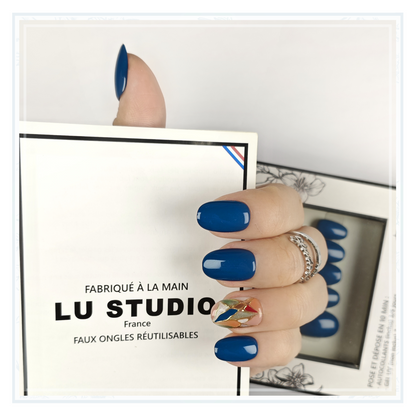 LT44 - Vitrail de Troyes - Bleu intense  |  Faux-ongles réutilisables - Press on nails