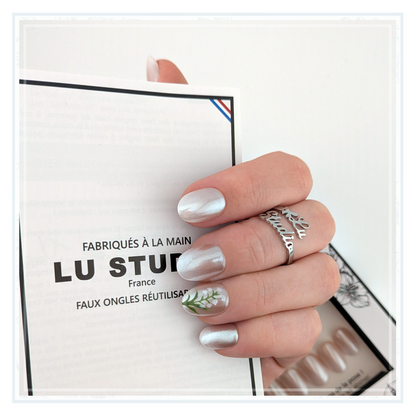 LT58 - Fleur de Muguet  |  Faux-ongles réutilisables - Press on nails