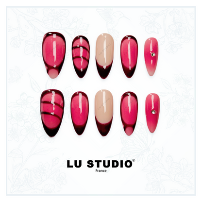 La dame en rose  |  Faux-ongles réutilisables - Press on nails
