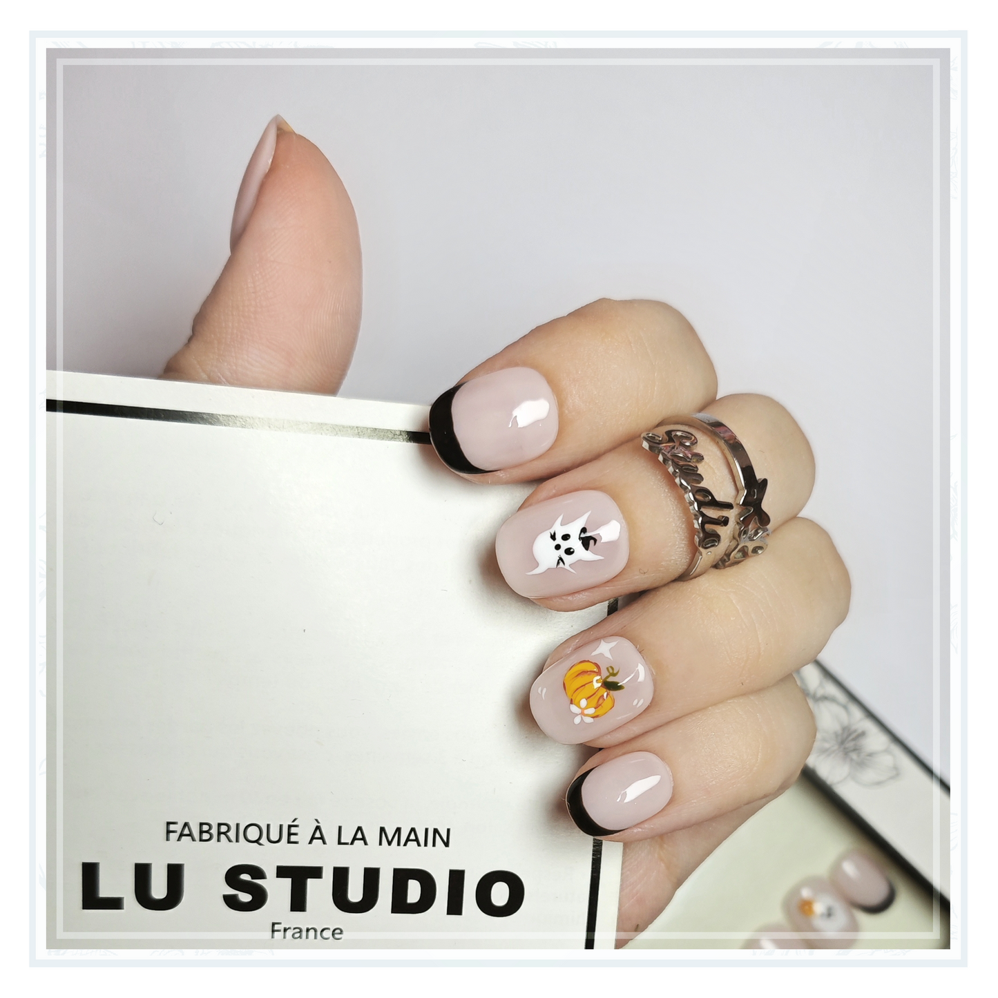 M109 - Les Petits Fantômes Farceurs   |  Faux-ongles réutilisables - Press on nails