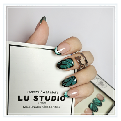 M113 - Papillon Emeraude  |  Faux-ongles réutilisables - Press on nails