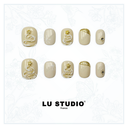 M127 - Noël Blanc Doré  |  Faux-ongles réutilisables - Press on nails