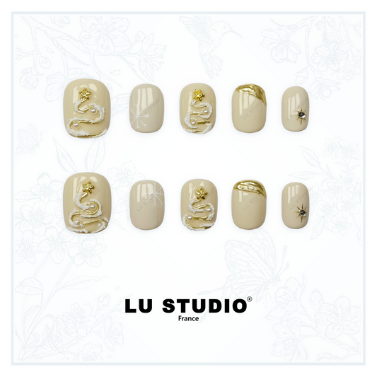 M127 - Noël Blanc Doré  |  Faux-ongles réutilisables - Press on nails