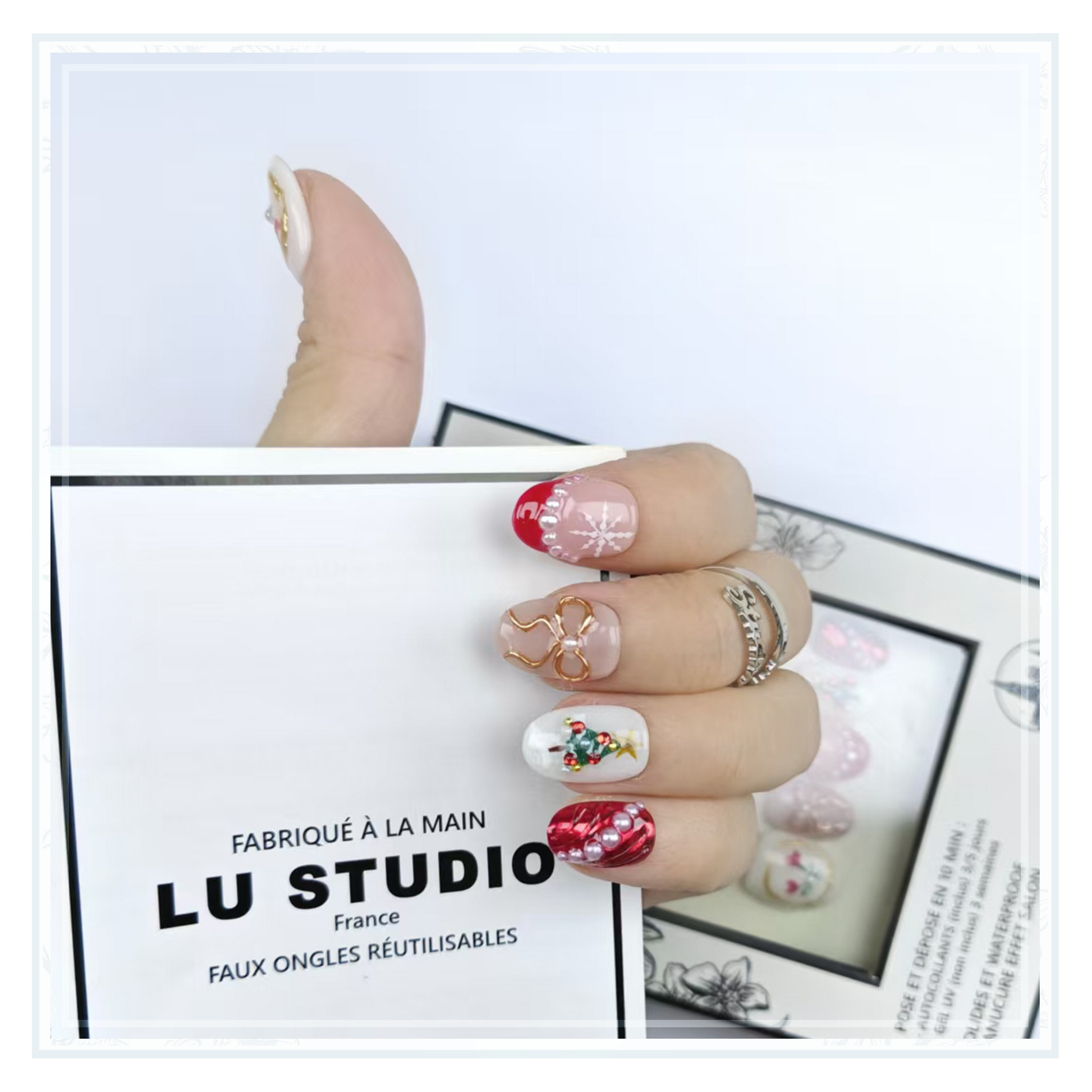 M130 - Douceur de Noël  |  Faux-ongles réutilisables - Press on nails