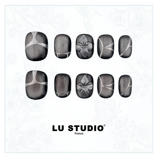 M151 - Bleu intense et son argent  |  Faux-ongles réutilisables - Press on nails