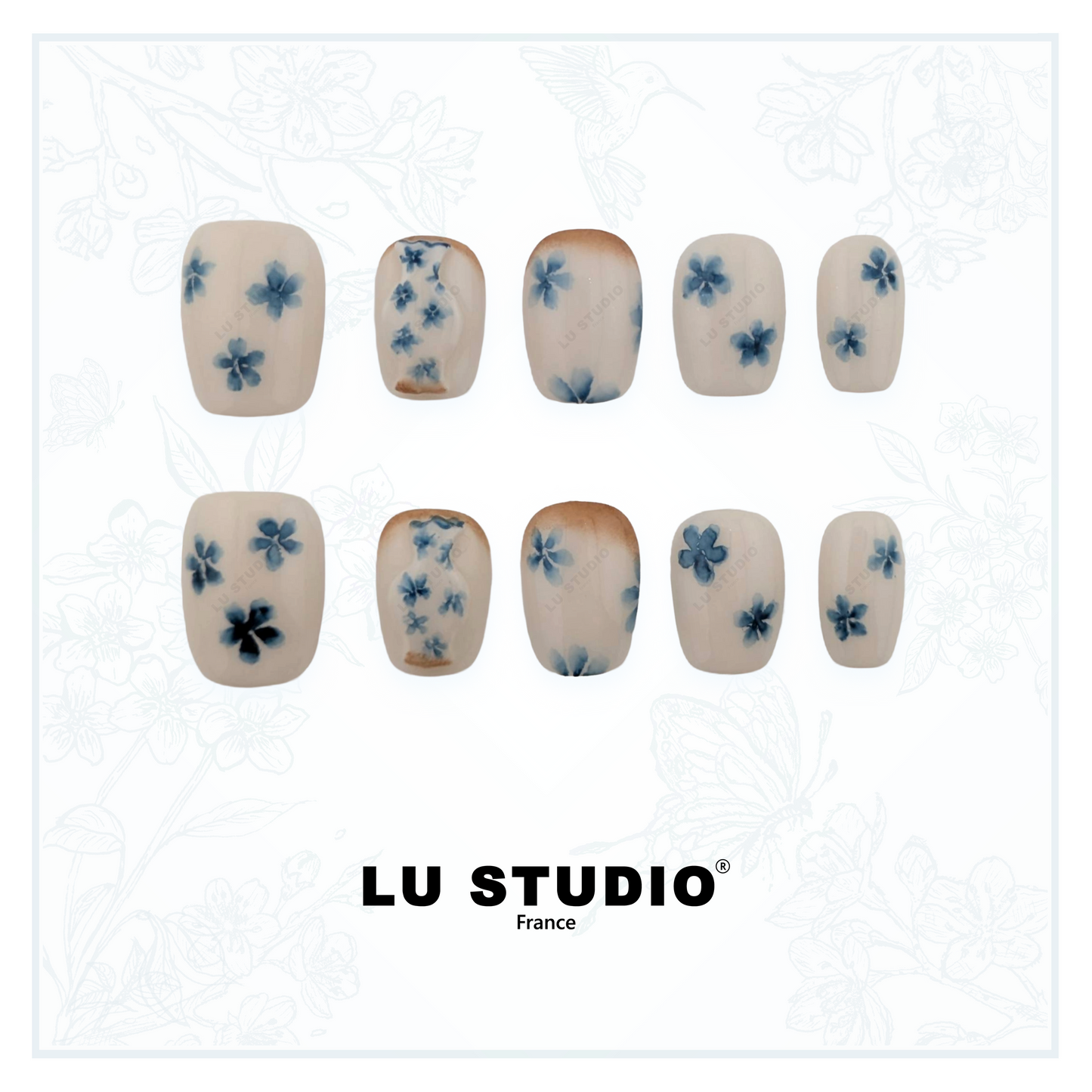 M157 - Fleur bleue et son vase   |  Faux-ongles réutilisables - Press on nails