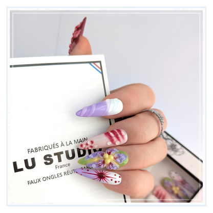 Fleurs printanières - Press On Nails Faux Ongles Faits Main LU STUDIO