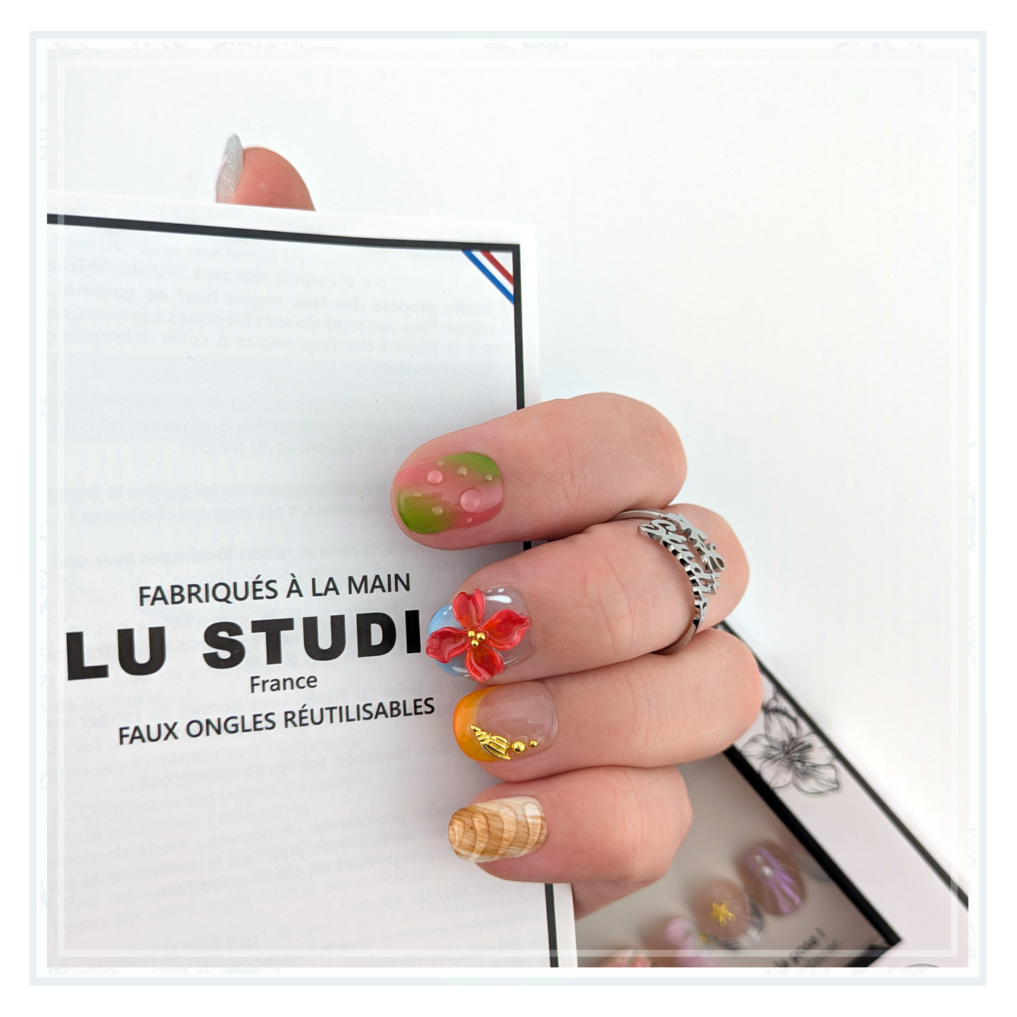 M170 - Fleur d'hibuscus  |  Faux-ongles réutilisables - Press on nails