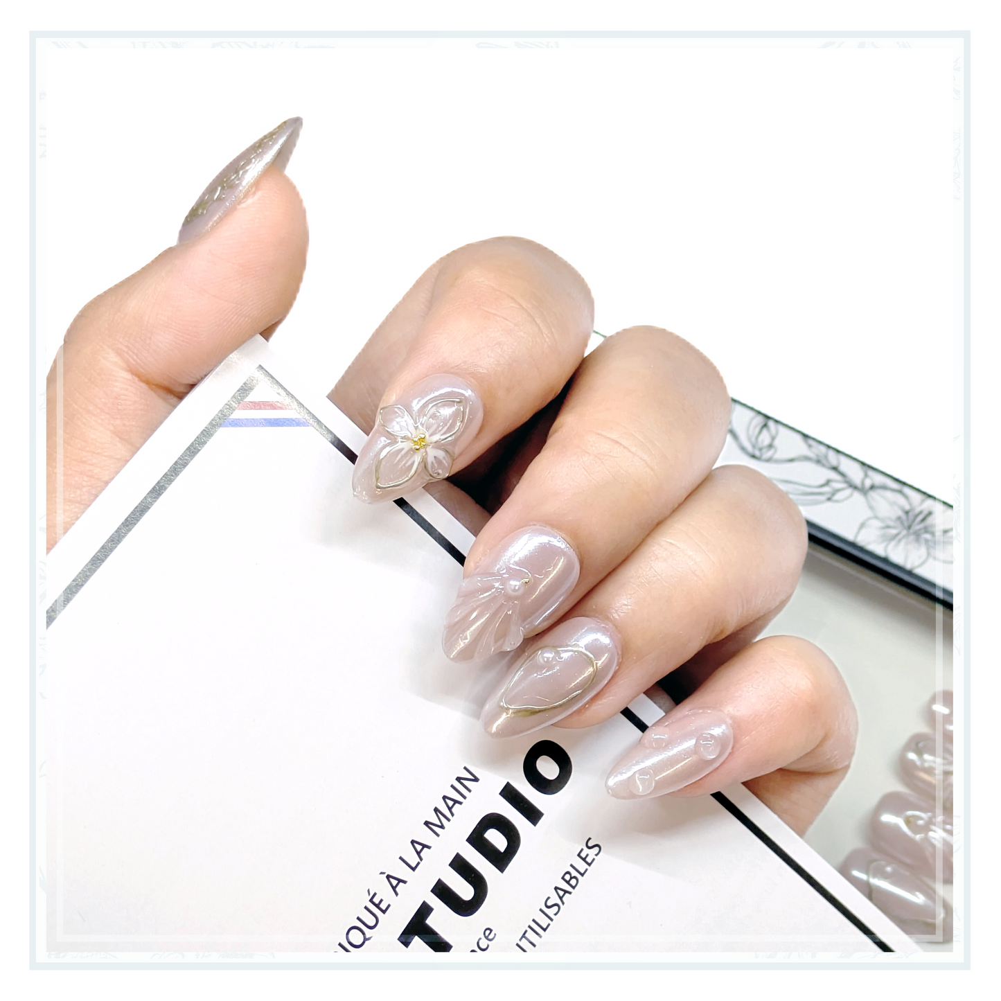 M36 - Tenue de couronnement rose  |  Faux-ongles réutilisables - Press on nails