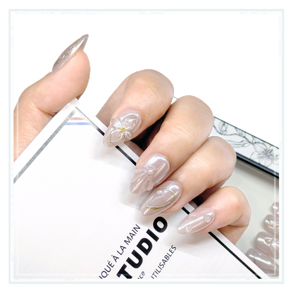 M36 - Tenue de couronnement rose  |  Faux-ongles réutilisables - Press on nails