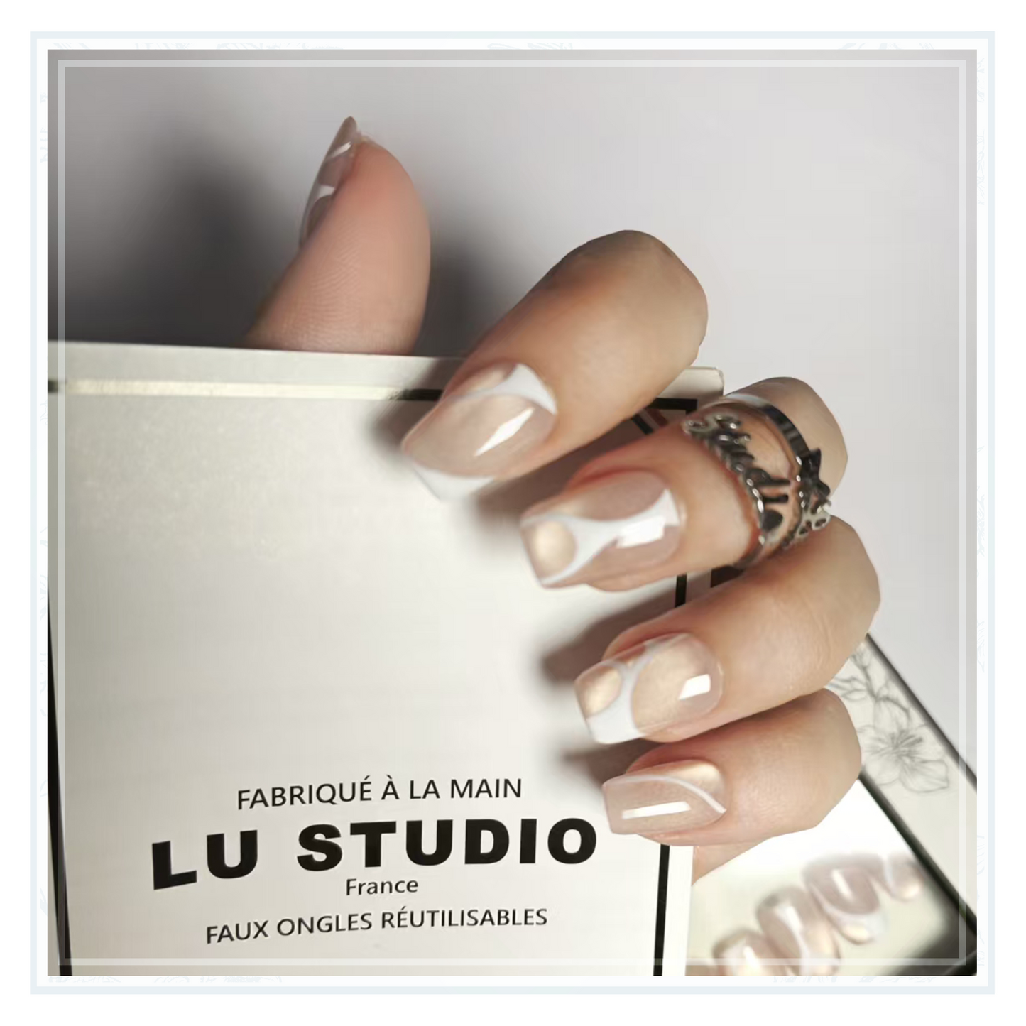 M49 - Toiles du Temps  |  Faux-ongles réutilisables - Press on nails