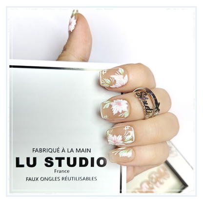 M67 - Peinture chinoise sur toile naturelle  |  Faux-ongles réutilisables - Press on nails