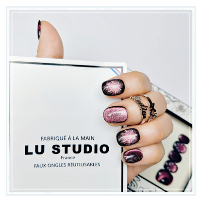 M74 - Feux d'artifice et sa pointe de violet  |  Faux-ongles réutilisables - Press on nails