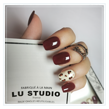 M79 - Bordeaux sauvage  |  Faux-ongles réutilisables - Press on nails